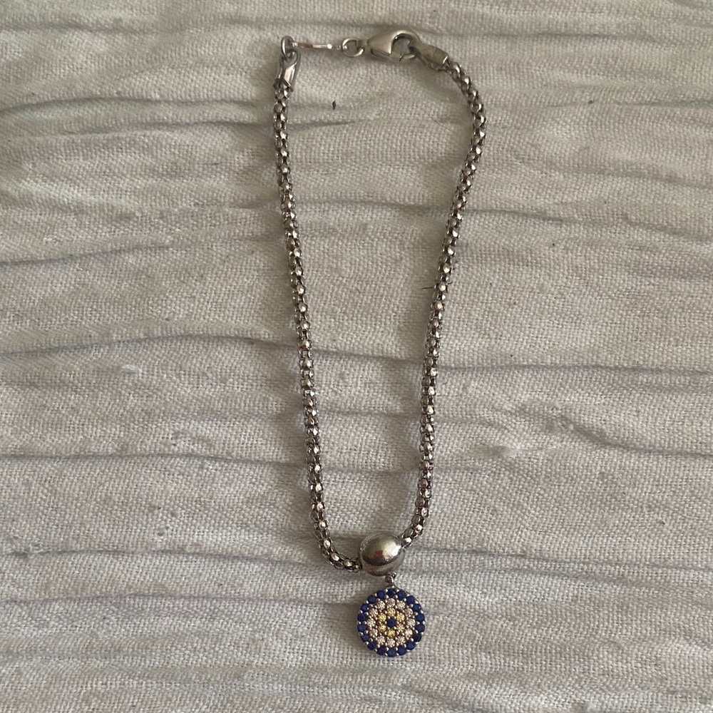 Elegant Silver and Blue Pendant Necklace